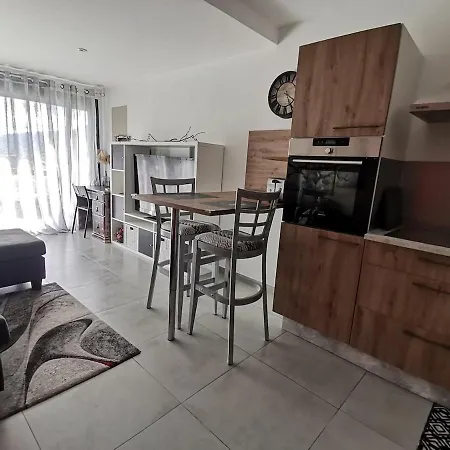 Cocon Paisible De 37 M2 Entre Et Montagnes *